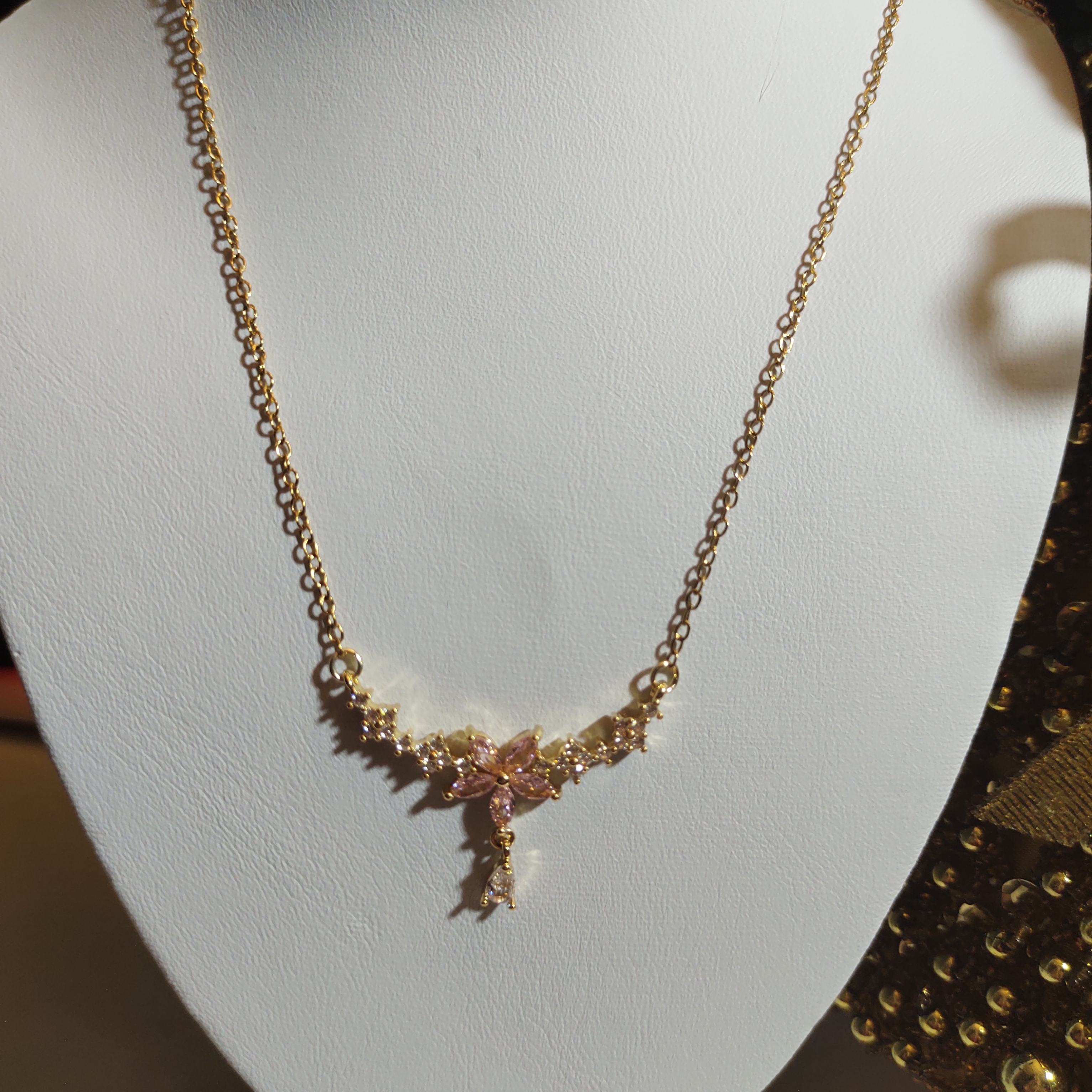 Yns Generic Gold And Pink Floral Flower Necklace